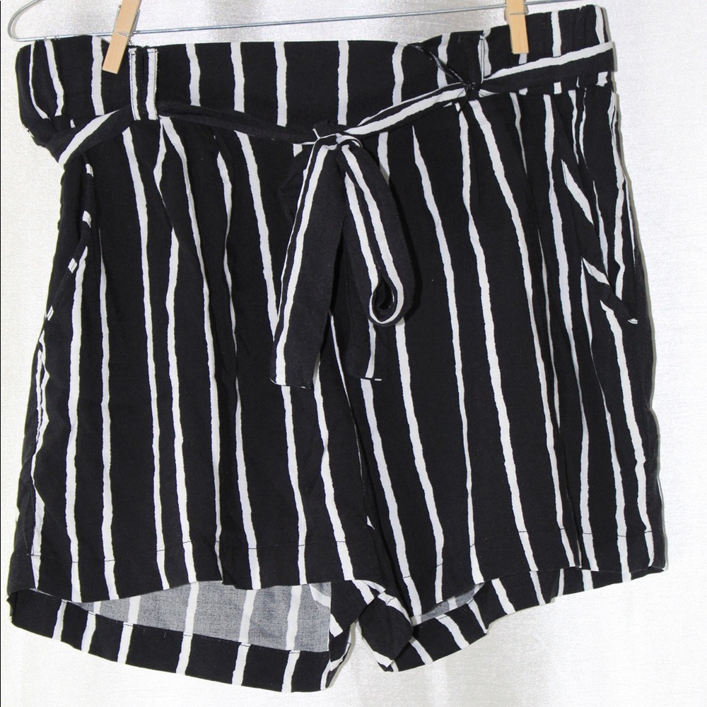 Black and white stripped shorts with tie